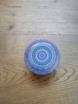 Piccola candela in elegante scatolina nuova