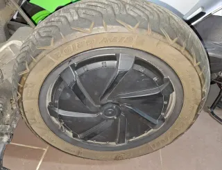 Rueda Scooter Eléctrico Silence S01