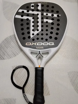 Pala de pádel Oxdog Ultimate Tour Hes-Carbon