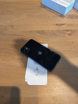 iPhone 11 128 GB Space Gray