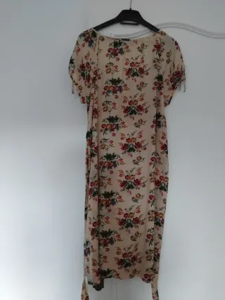 Vestido floral beige mujer