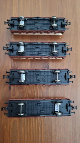 4 Vagones teleros Piko H0