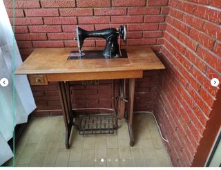 Máquina de coser ALFA antigua