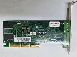 Scheda video GeForce MX200 / 32MB. DDR AGP VGA