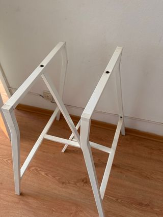 Escritorio Ikea Blanco con Caballetes Metálicos
