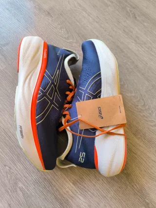 ASICS Gel-Nimbus 25 TR Talla 43.5 Nuevas