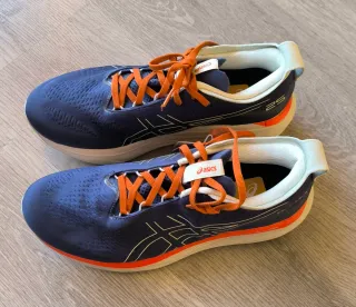 ASICS Gel-Nimbus 25 TR Talla 43.5 Nuevas