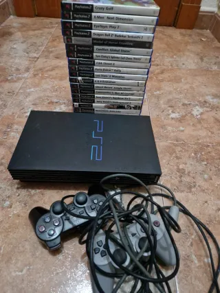 Console PlayStation 2 nera + 17 giochi