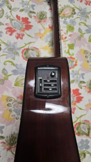 Guitarra Electroacústica Yamaha 12 Cuerdas