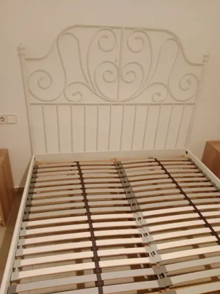Somier IKEA de madera y metal