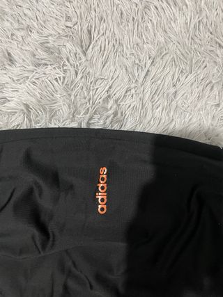 Pantalón deportivo Adidas negro – Talla XL (15–16)