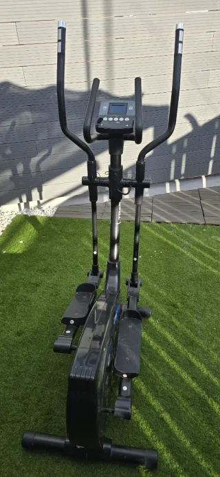 Bicicleta Elíptica BH CTBS2 Negra