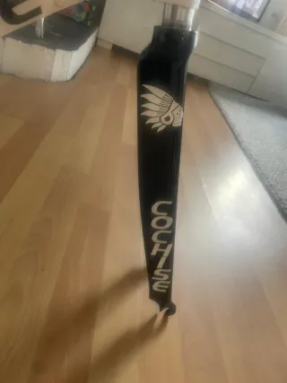 Cuadro en aluminio y horquilla  carbono