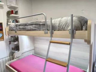 Litera con escritorio plegable