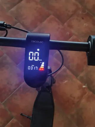 Patinete Eléctrico Negro cecotec bongo D30XL