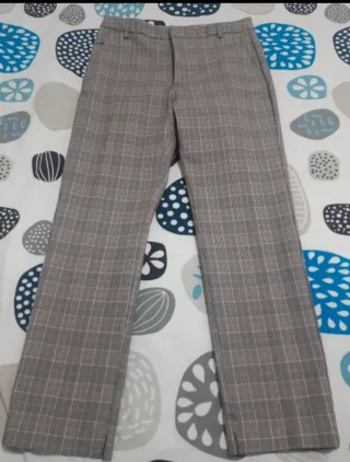 Pantalón de cuadros Stradivarius