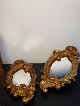 Pareja de cornucopias doradas antiguas