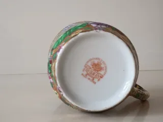 Jarra porcelana Guangcai floral dorada