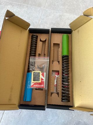 Horquilla Marzocchi Bomber Z1 Coil 29 170mm Roja