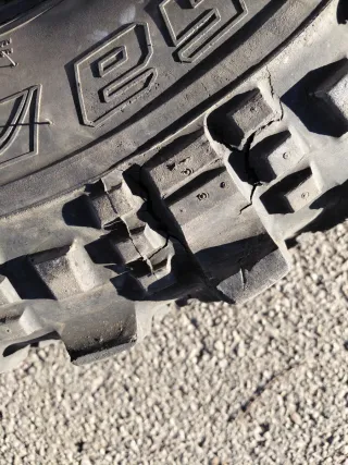 Neumático 31/10.5x15