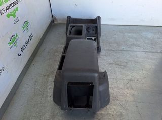 100224 mb680304 consola central mitsubishi montero