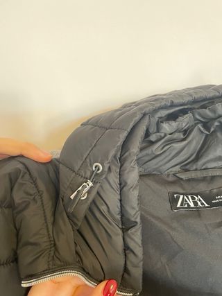 Chaqueta Zara acolchada con capucha