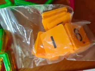 Blocchi magnetici colorati 146 pezzi