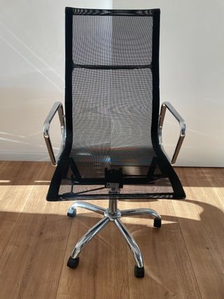 Silla de oficina ergonómica con ruedas