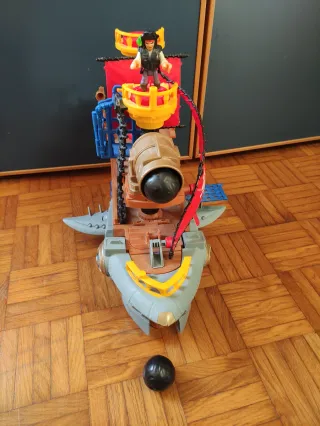 Nave Pirata Squalo Giocattolo