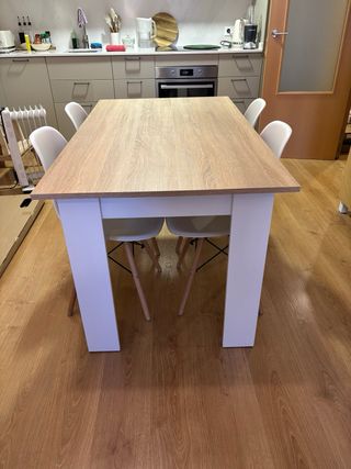 Mesa y sillas comedor