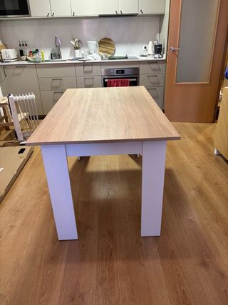 Mesa y sillas comedor