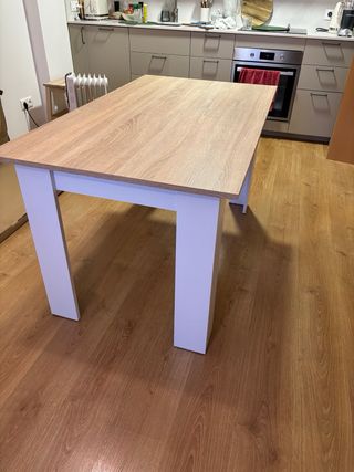 Mesa y sillas comedor