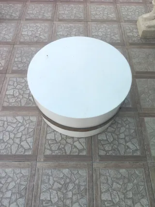 Mesa de centro redonda blanca