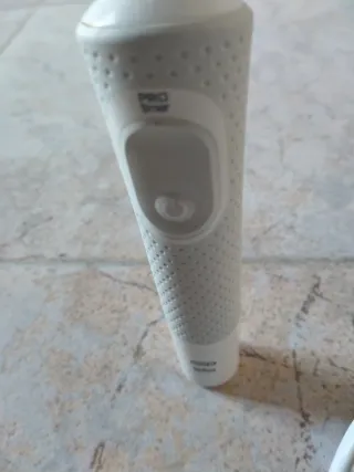 Cepillo Eléctrico Oral-B con Cargador