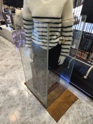 Cubo de cristal decorativo