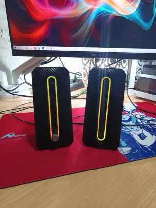 Altavoces gaming RGB negros