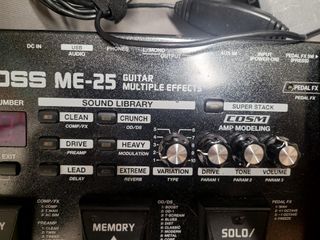 Pedalera Boss ME-25 Guitarra Multiefectos