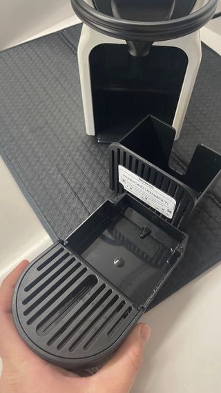 Cafetera Nespresso Inissia Krups XN100. 2 usos