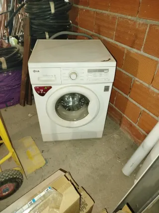 Lavadora LG 7kg semi-nueva