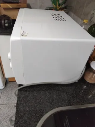 Microondas con Grill LG Blanco con plato-rejilla