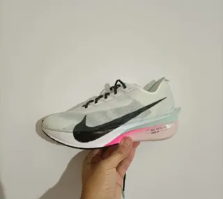 T38 Nike ZoomX Vaporfly Next %4