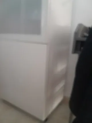 Vetrina Besta Ikea in Cristallo e Legno Bianco