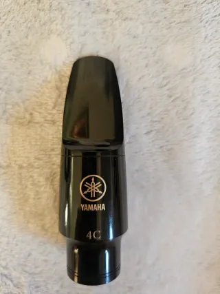 Boquilla y abrazadera saxo alto Yamaha