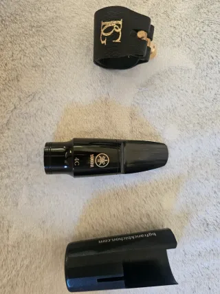 Boquilla y abrazadera saxo alto Yamaha