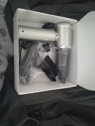 Aspiradora de mano SZUK