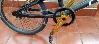 Bicicleta BMX Race GT Carbono