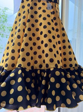 Traje de flamenca amarillo lunares