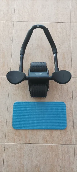 Aparato Abdominales con Rodillo y Esterilla