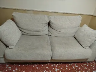 Sofá de 2 plazas beige