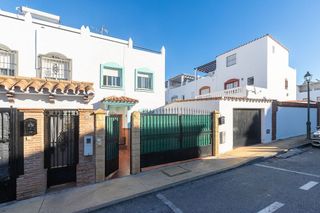 Casa adosada en venta en Zona Norte en Estepona
